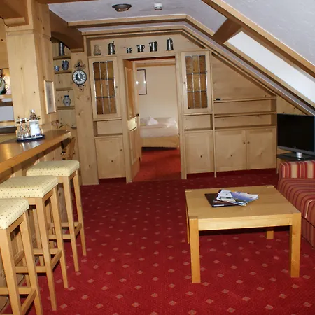 Hotel Schlosskrone 4*