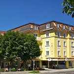 מלון Schlosskrone 4*