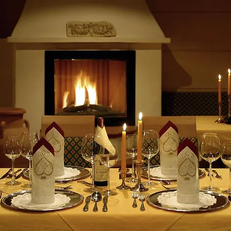 Готель Schlosskrone 4*