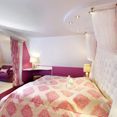 Schlosskrone Готель 4*