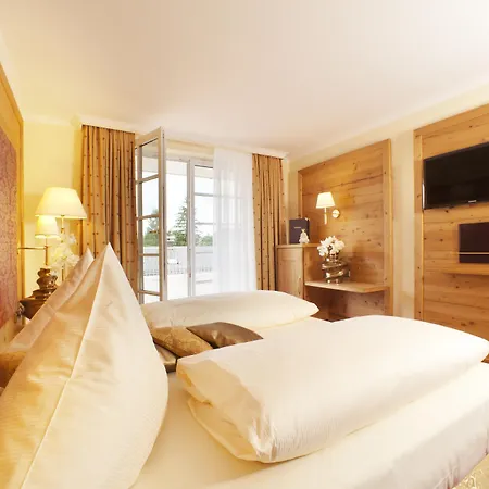 شلوسكروون 4* Füssen