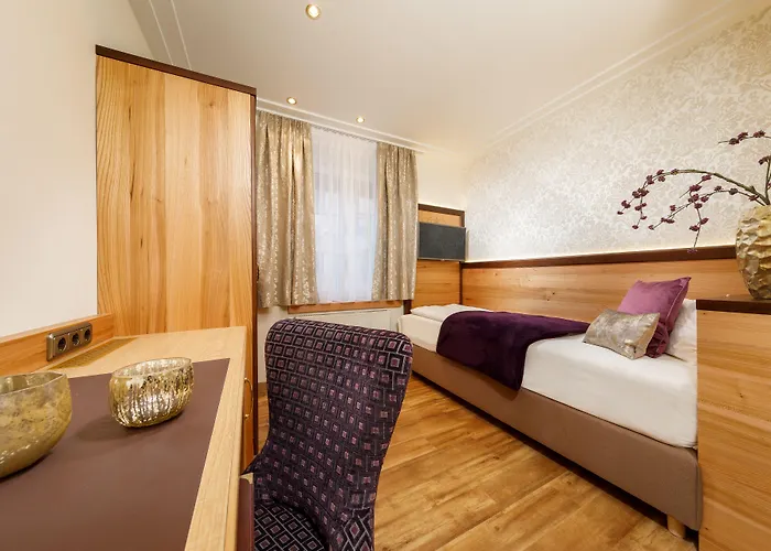 Otel Schlosskrone 4*